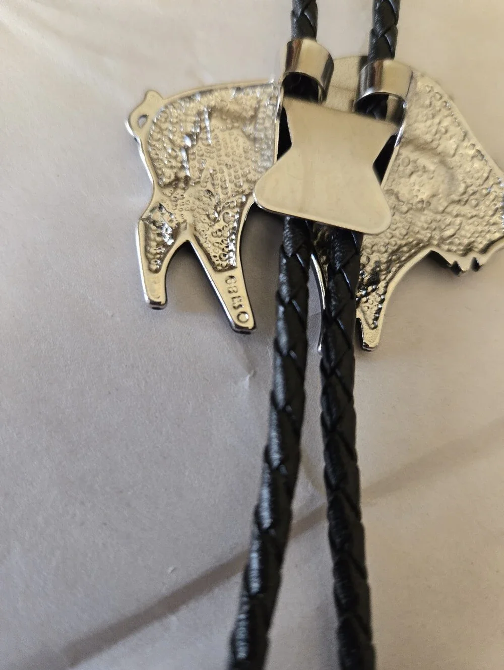Bolo Tie Silver Tone Bull Black Arrow Cut Out Arrows As Bottom Anchor Western